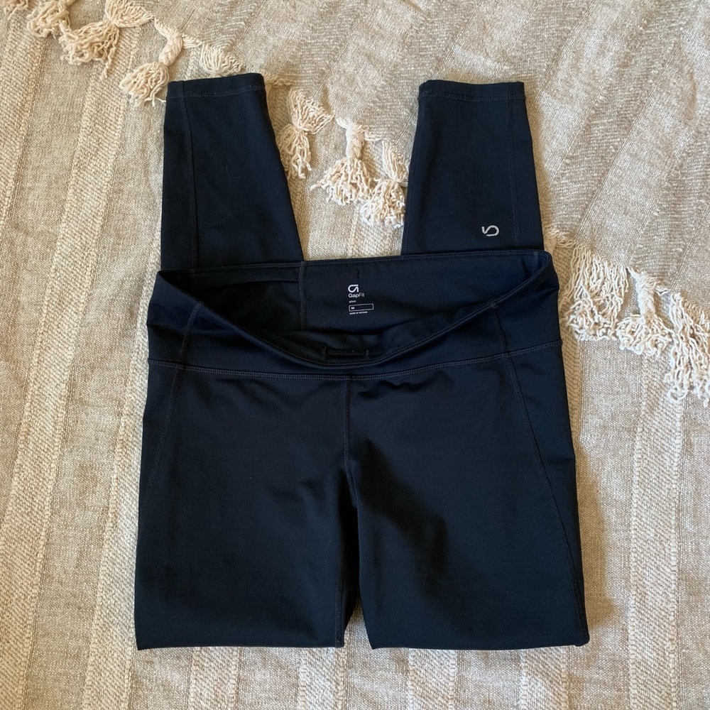 Gap GapFit Sz M Black Mid Rise gFast Workout Leggings